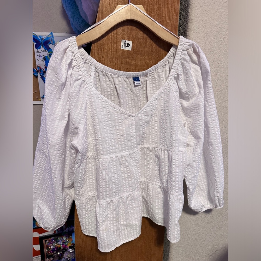 NWT Old Navy Women’s White Top Size L